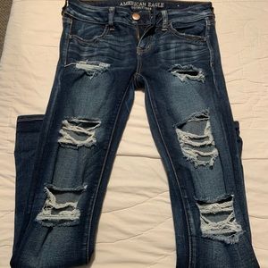 AE Dark Ripped Skinny Jegging
